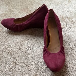 Vionic Camden Wedge Suede Heels NWOT